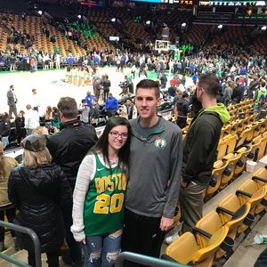 Meet your Posher, Casey